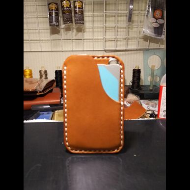 バイカー人気アイテム　ハンドメイドの革製カードケースでしたら当店がおすすめです